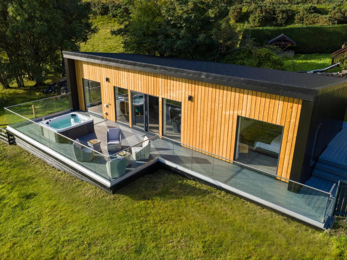 Birches Lodge With Hot Tub Dundonnell Exterior foto